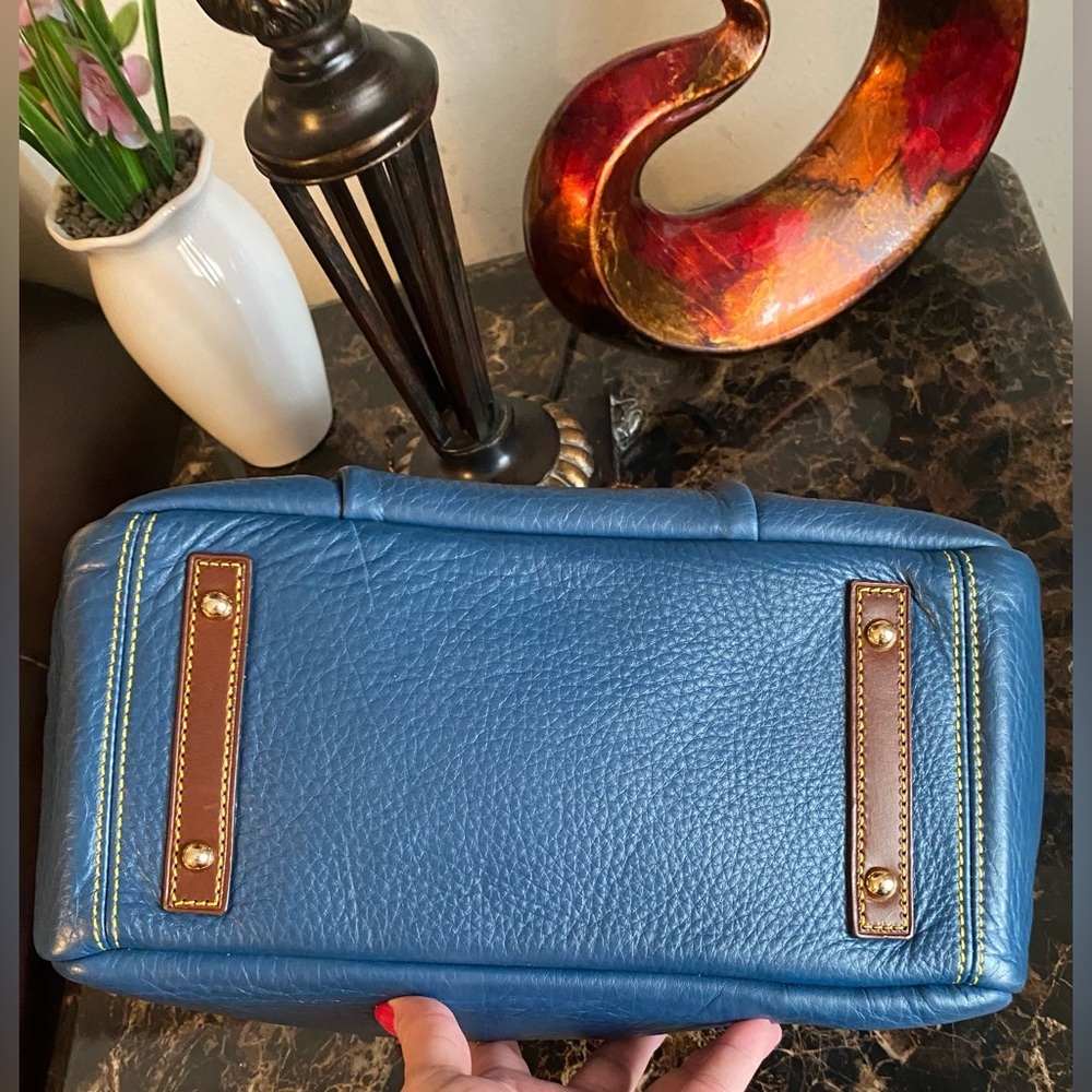 Dooney & Bourke - EUC-Samba Denim Blue Pebbled Leather Logo Lock Hobo Bag - Picture 9 of 11